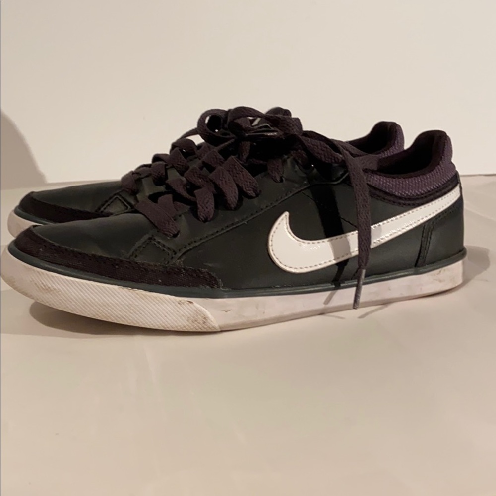 Nike Capri sneaker